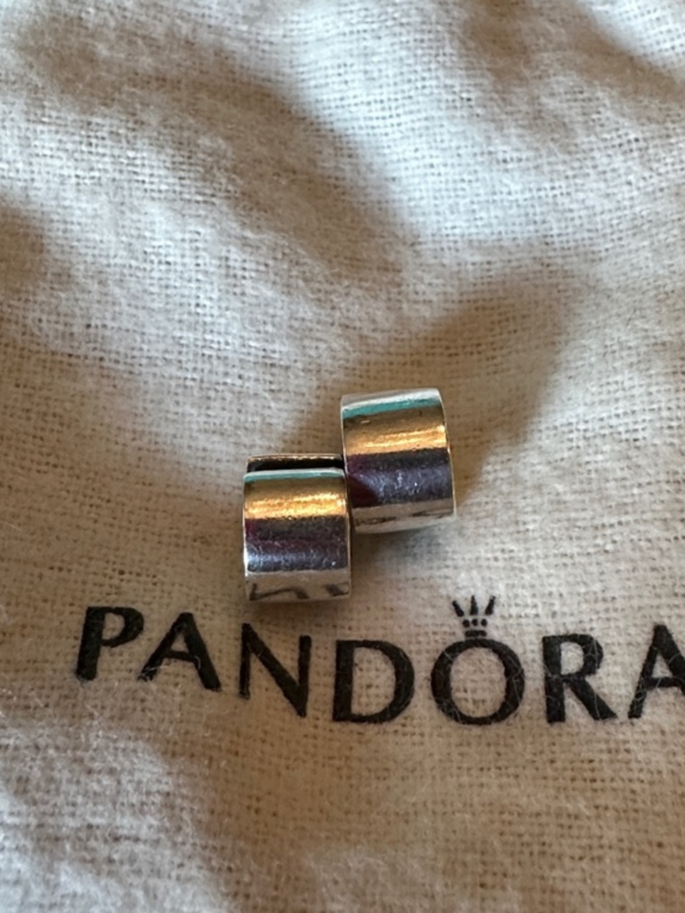 Pandora smooth silver barrel clips